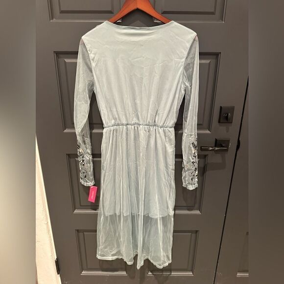 Embroidered Floral dress NWT - Picture 5 of 9
